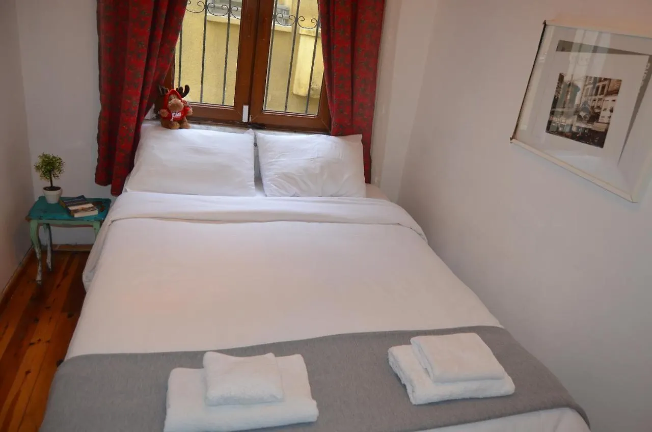 A Sweet Home 2 Bedrooms Apart Ö-2 Istanboel Appartement